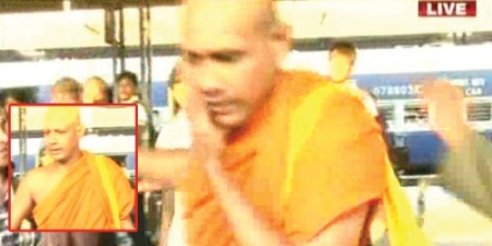 Buddhist monk attacked in a train at Central Chennai3